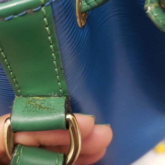 Louis Vuitton Noe MM Epi Leather Bucket bag Colorblock EUC - Picture 12 of 12